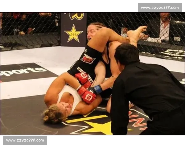 索拉地面锤击终结麦基 续写 UFC11 胜 1 平不败传奇