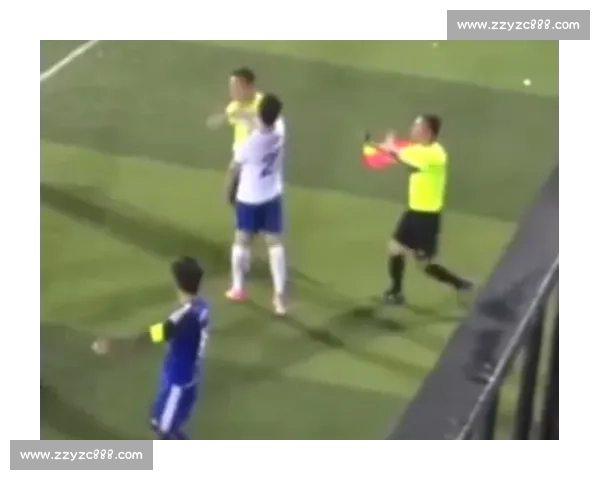 苏超冷门迭爆，裁判吹响比赛时间哨声的瞬间